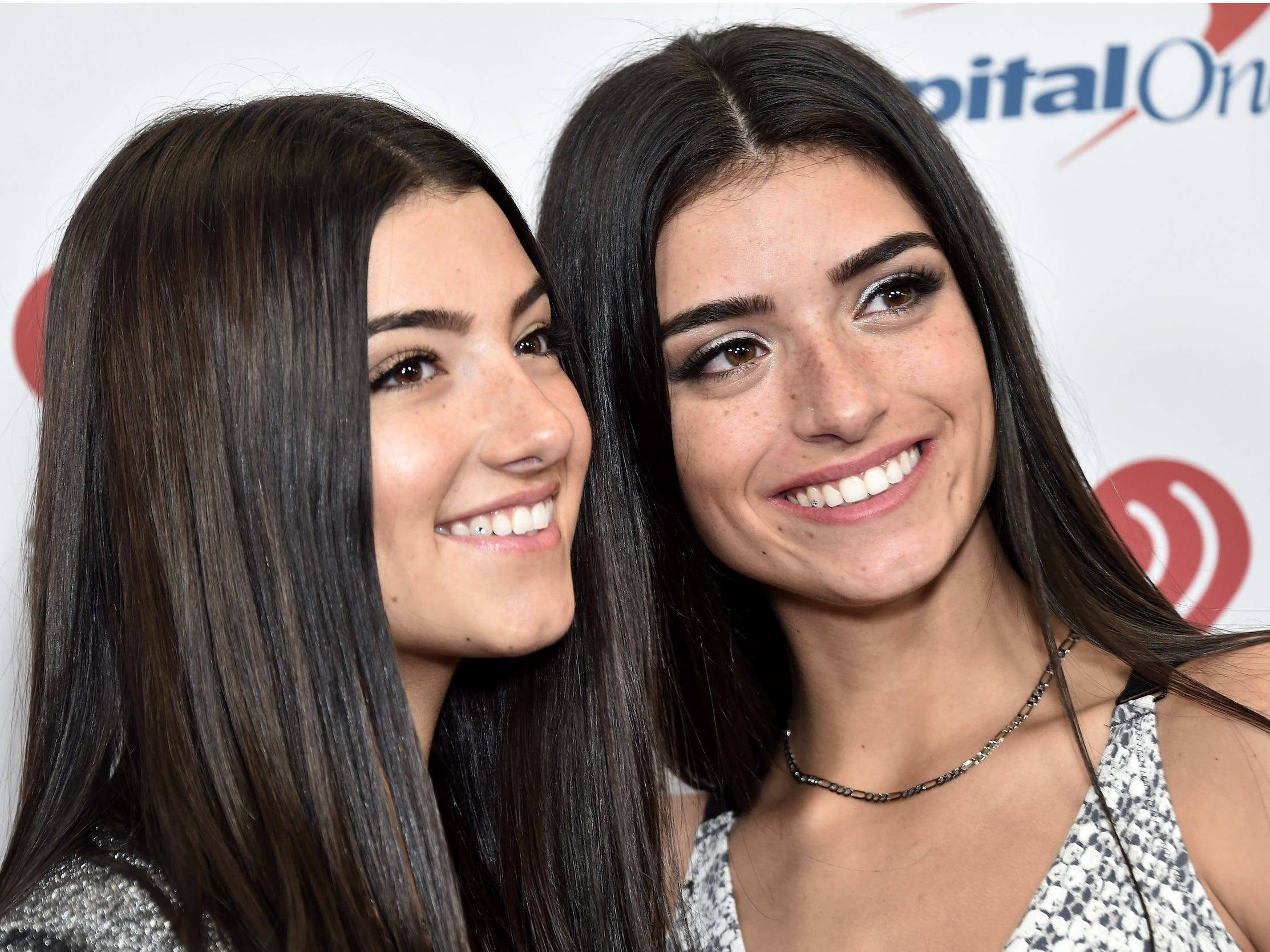 Charli and Dixie D'Amelio separated from Hype House: drama