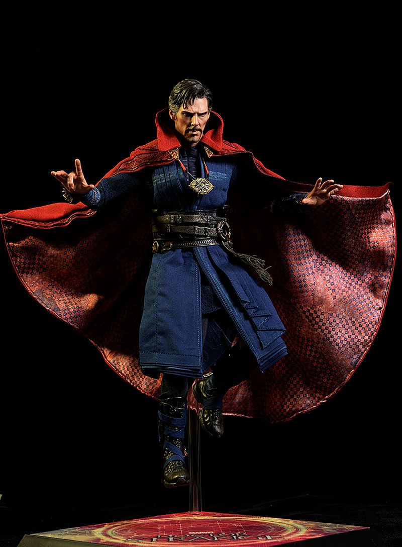 Review and photo of Marvel Doctor Strange sixth scale action figure