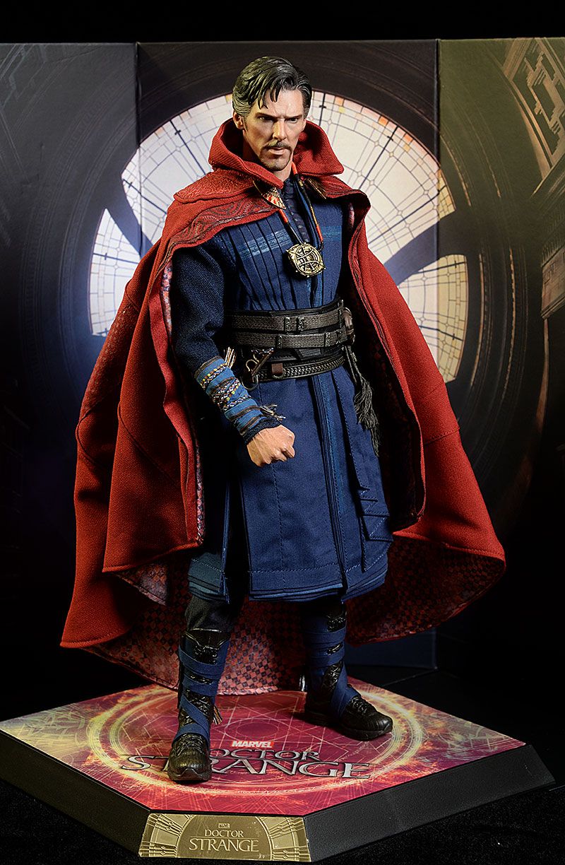 Review and photo of Marvel Doctor Strange sixth scale action figure