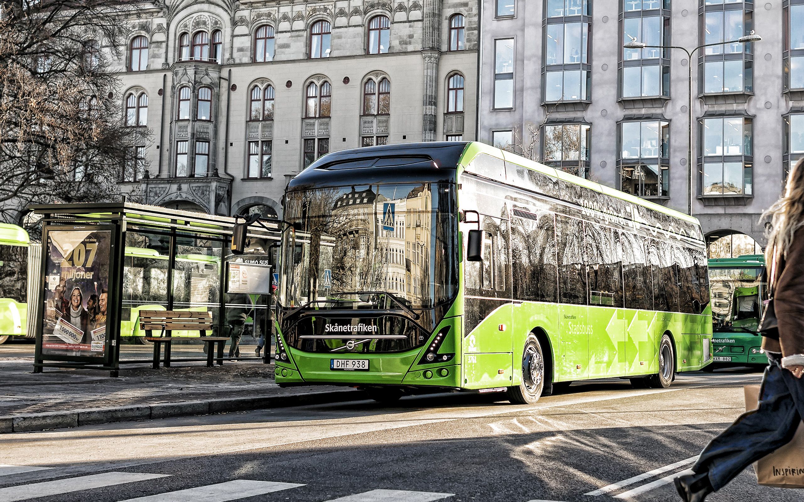 Download wallpaper Volvo 7900 Hybrid, city passenger bus