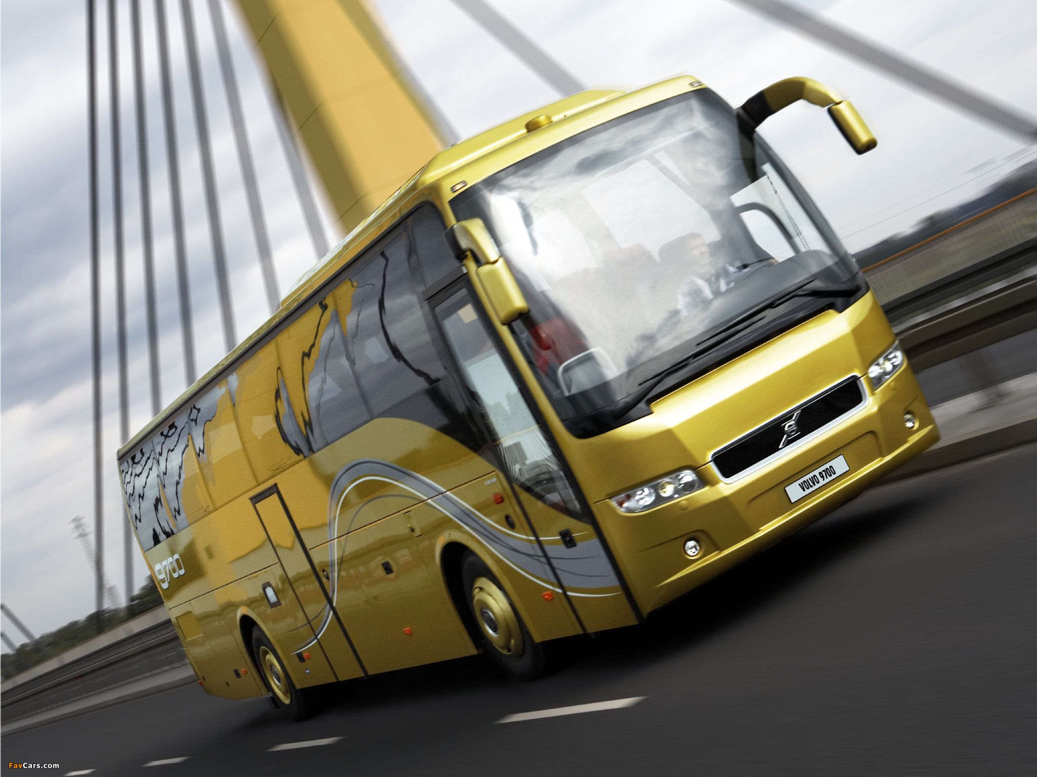 Volvo launches new program for long-distance coaches