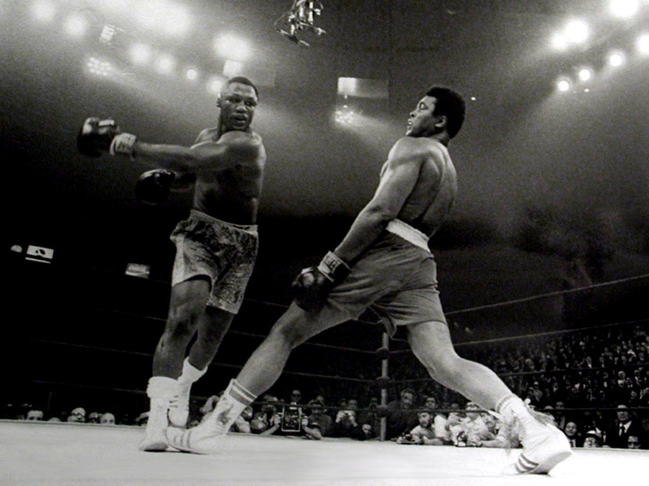 What are boxing's most iconic picture?