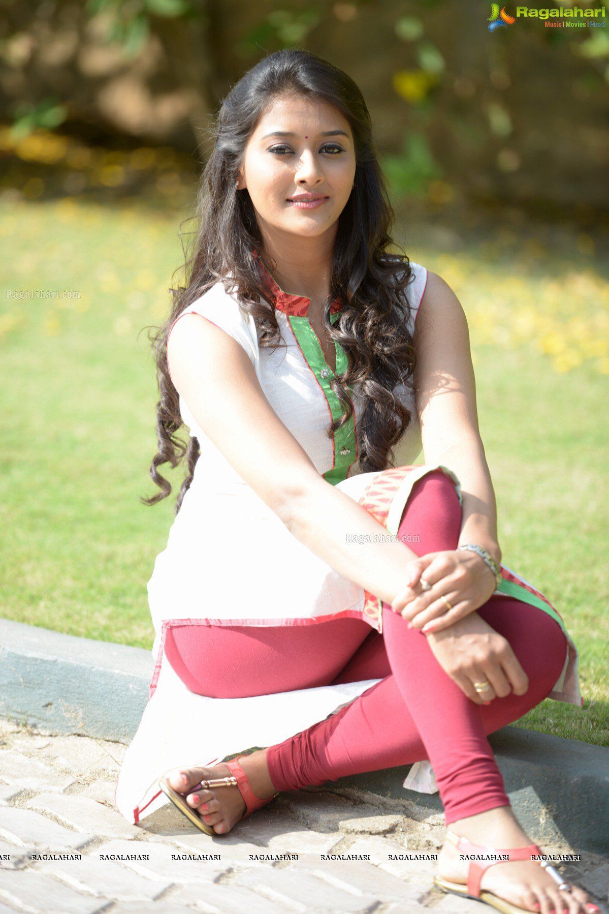 Pooja Jhaveri Image 57. India beauty women, Beauty full girl, Most beautiful indian actress