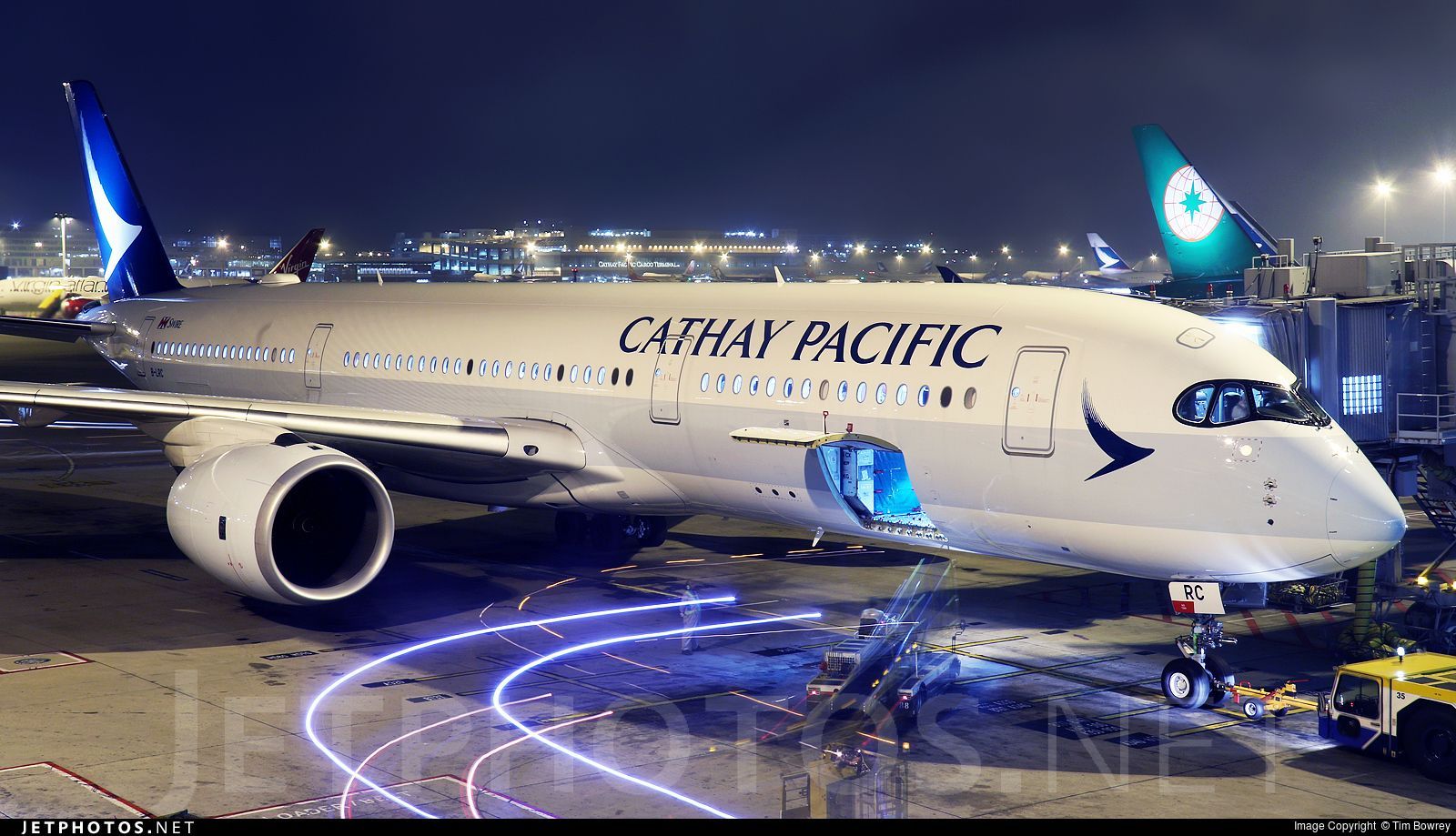 Cathay Pacific Airbus A350 941. Cathay Pacific, Airbus
