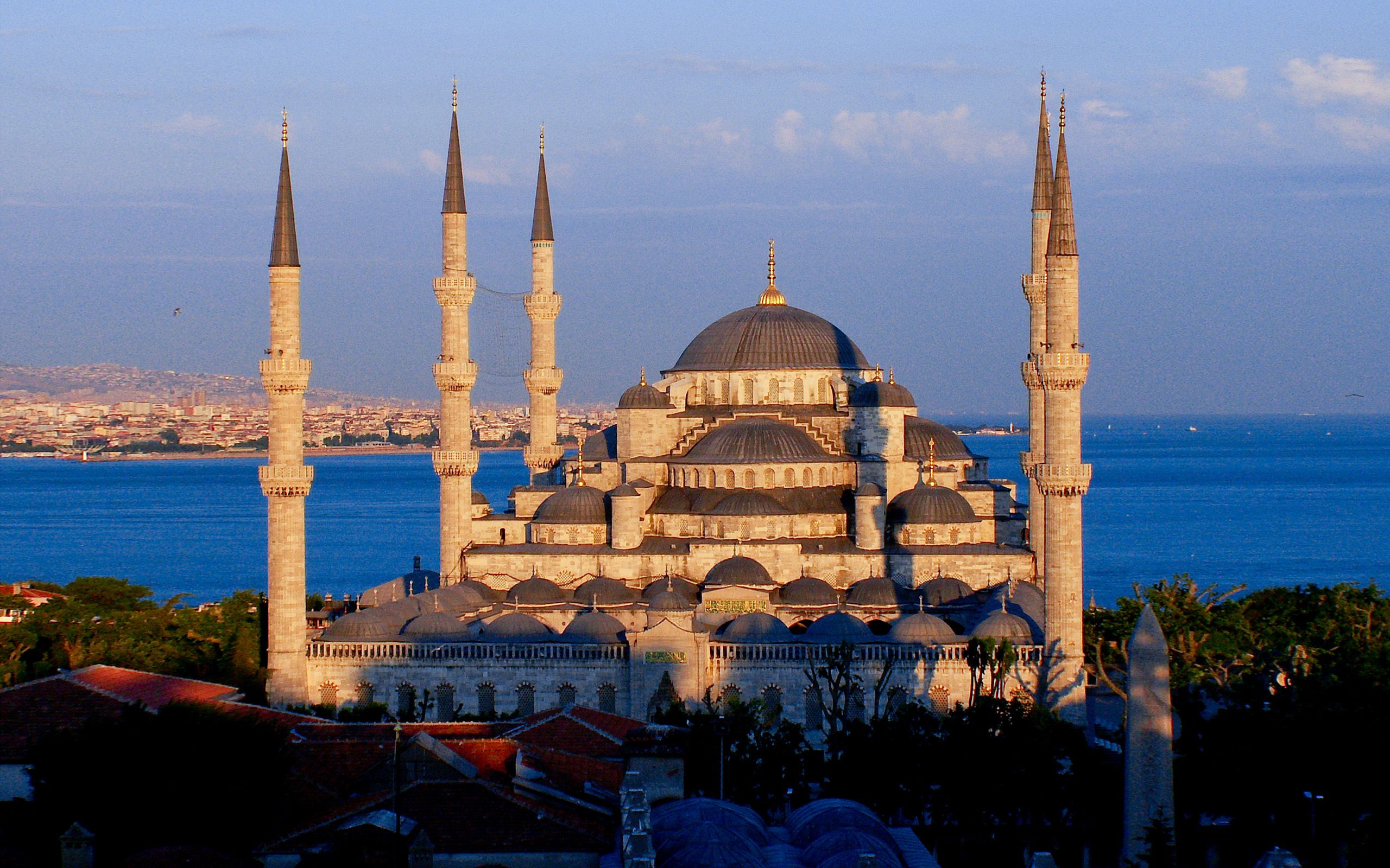 Blue Mosque Of Sultan Ahmed Mosque In Istanbul Turkey HD Wallpaper 2560x1600, Wallpaper13.com
