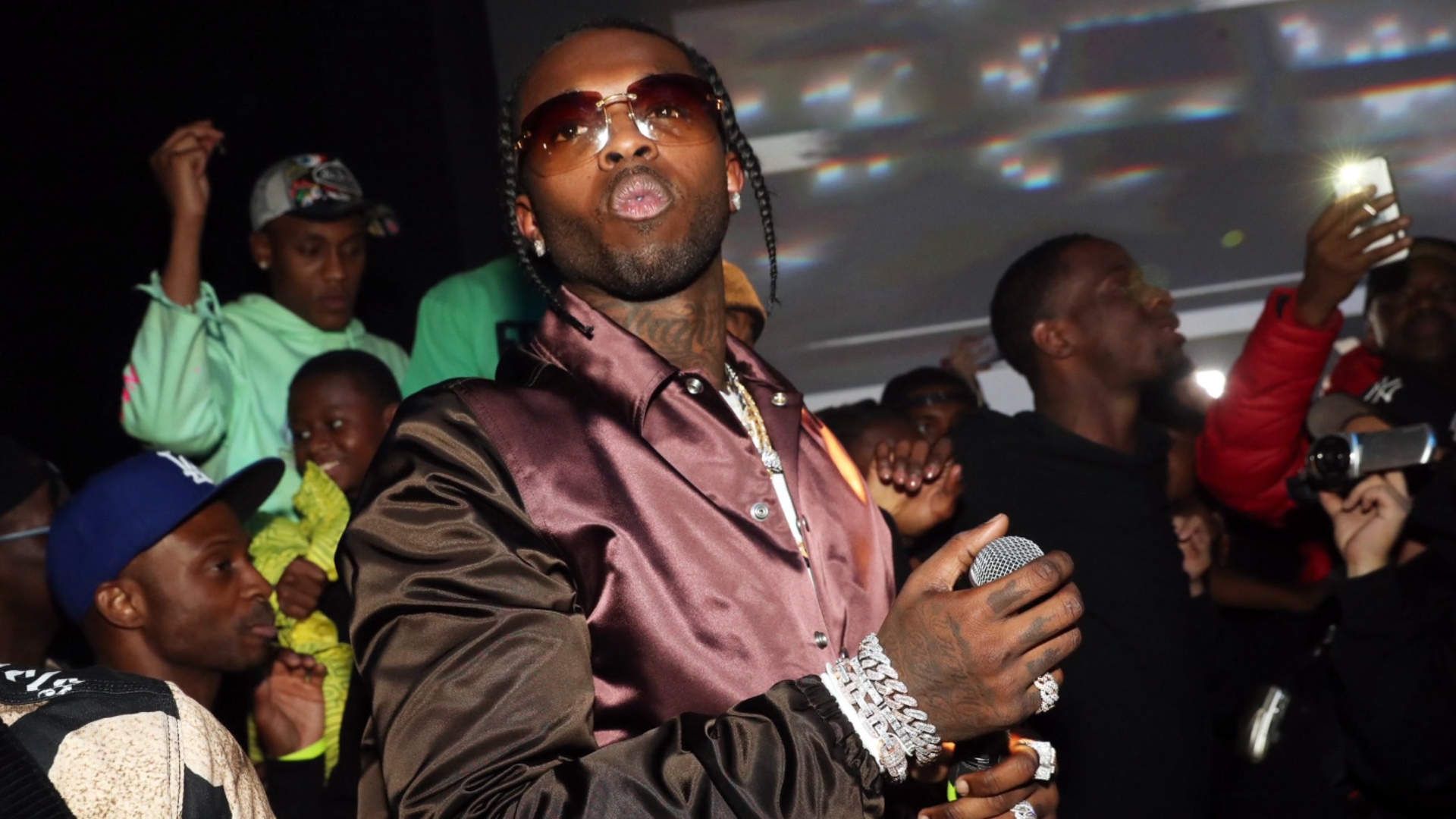 Cent and Nicki Minaj honour tragic rapper Pop News Page VIDEO