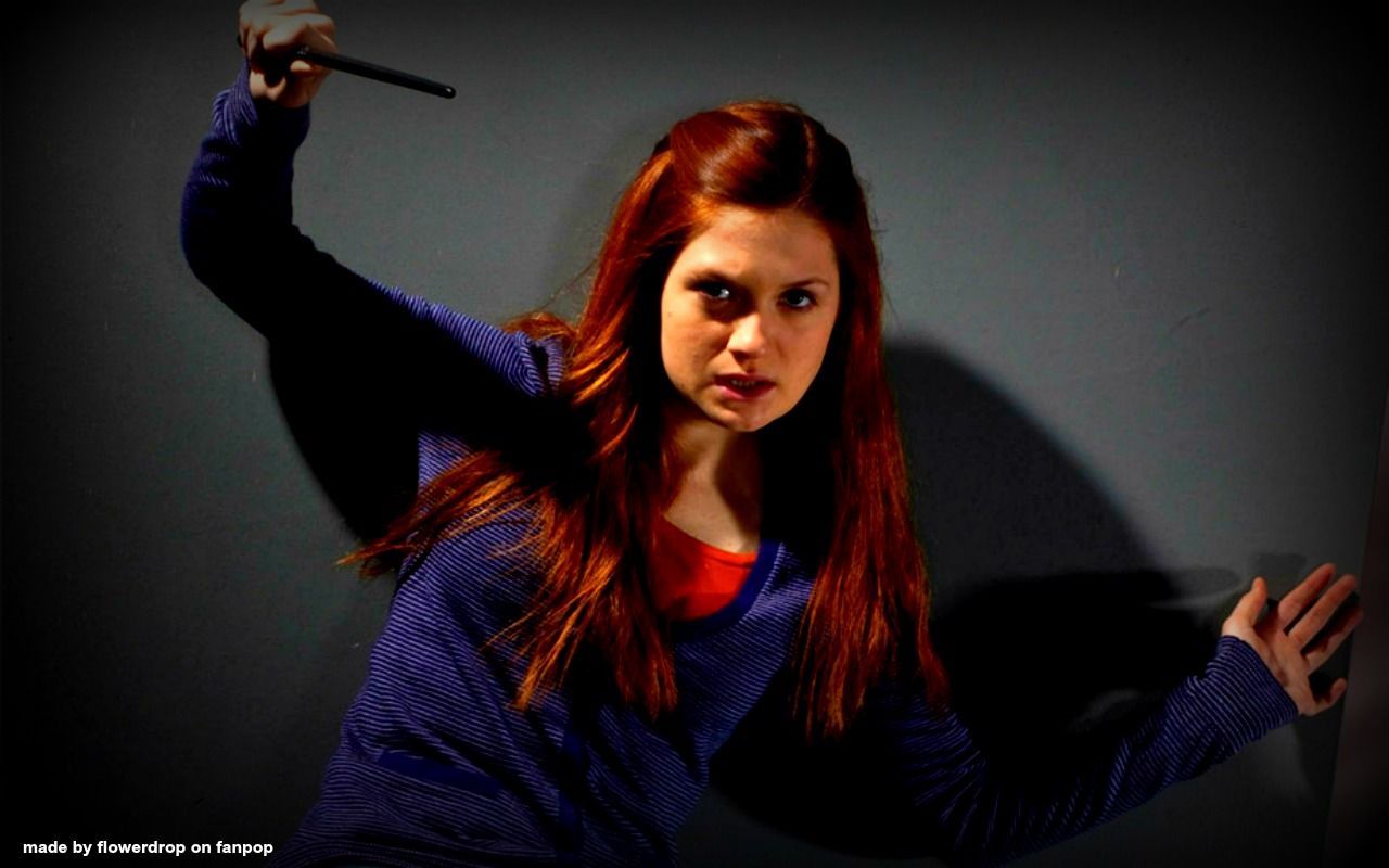 Ginny Weasley Wallpaper. Deathly Hallows