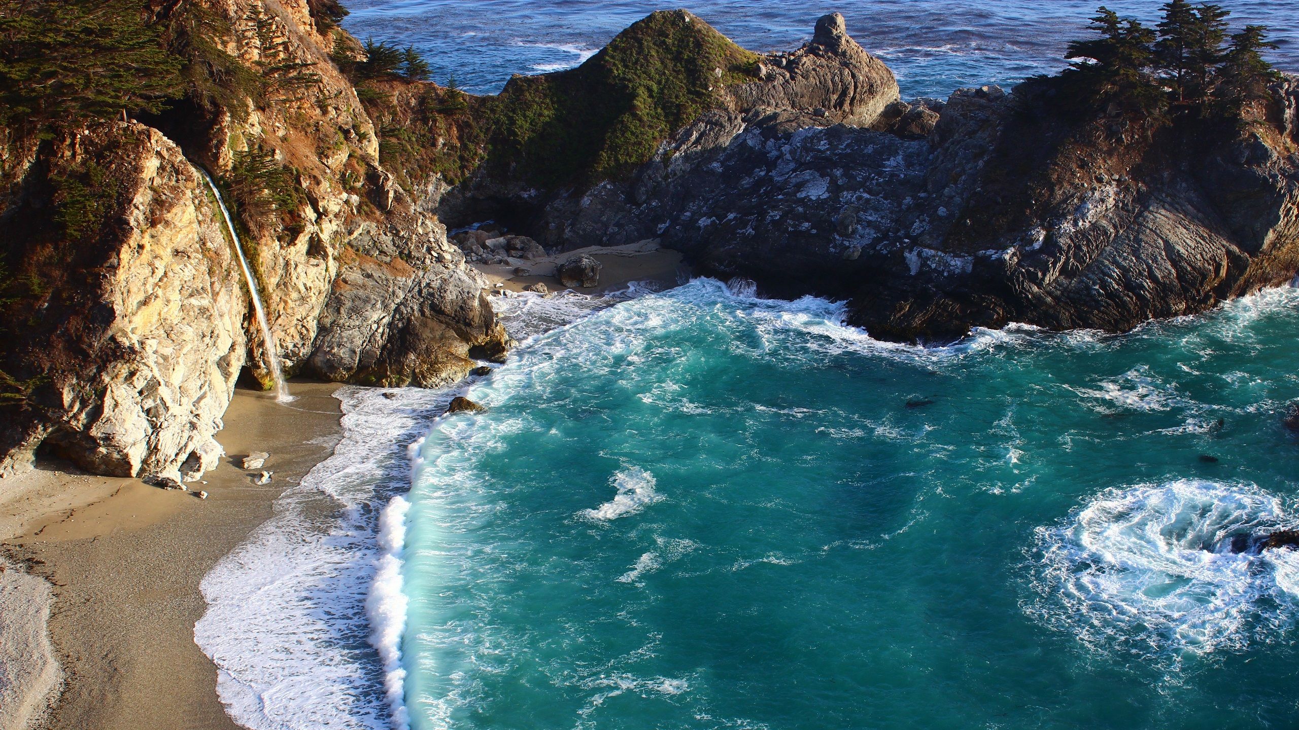 Big Sur is a rugged stretch of California's central coast HD