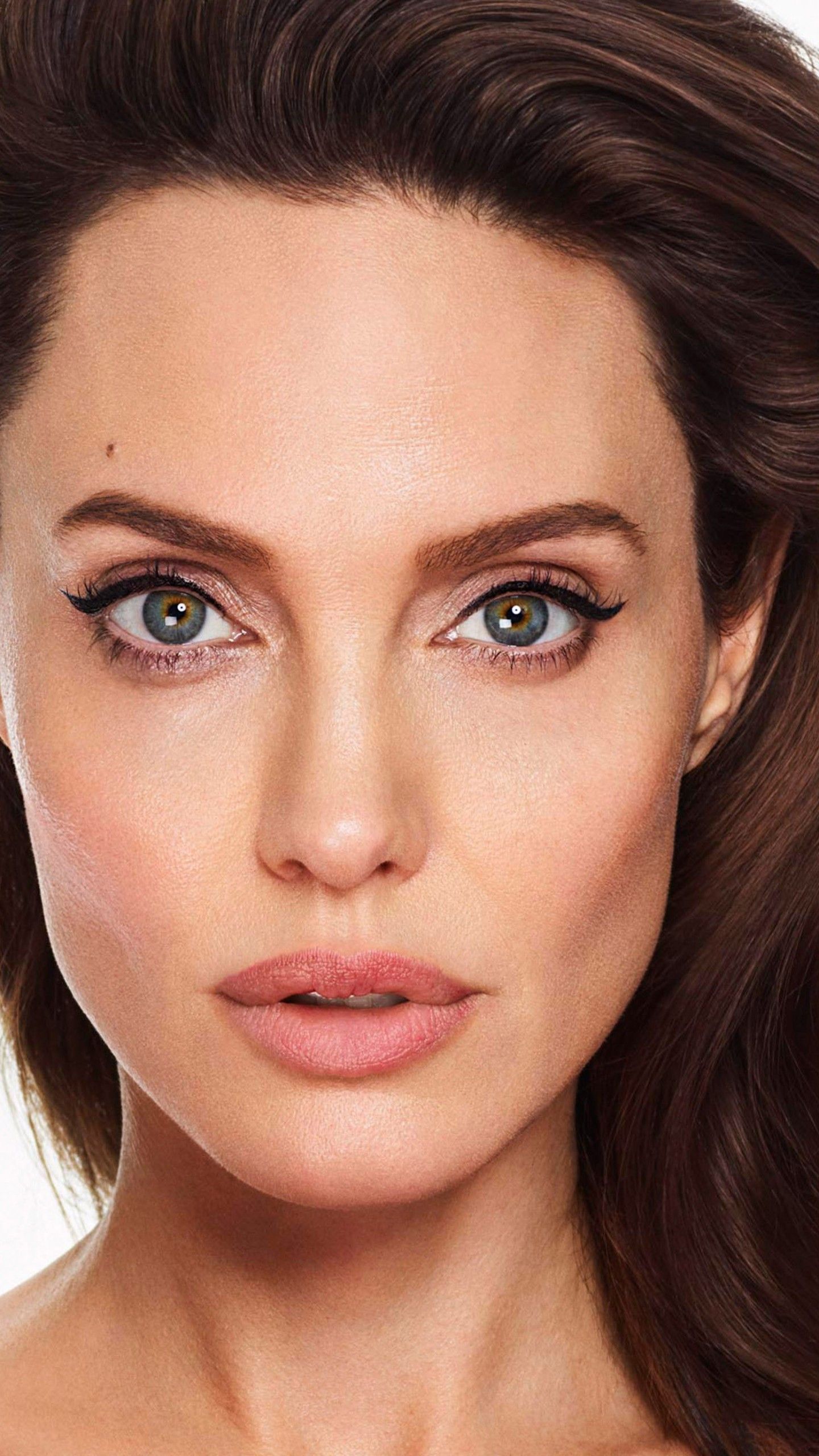Wallpaper Angelina Jolie, 4K, Celebrities / Editor's Picks,. Wallpaper for iPhone, Android, Mobile and Desktop