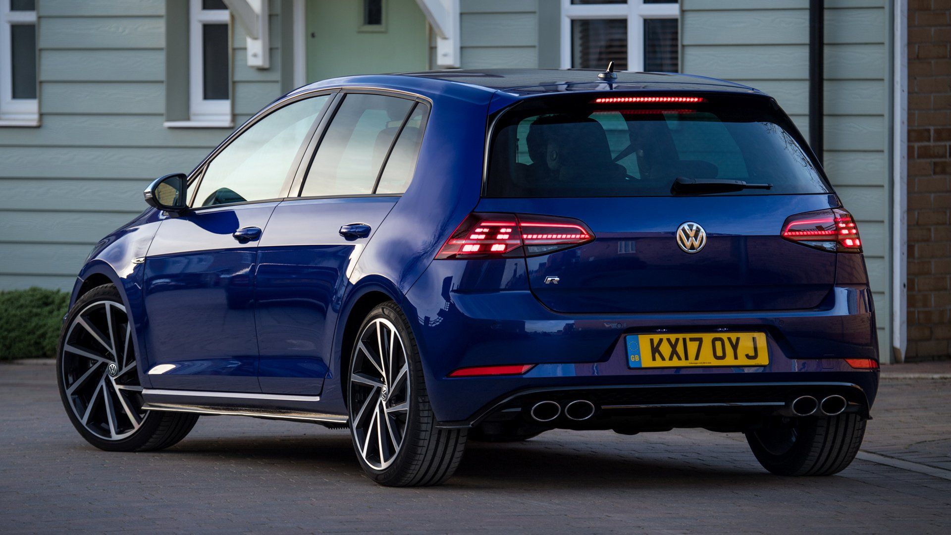 Volkswagen Golf R HD Wallpaper and Background Image