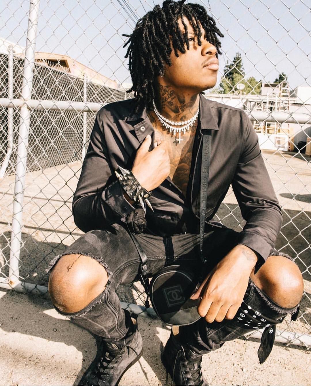 Résultat de recherche dimages pour sahbabii  Rap wallpaper Rappers  Black hair