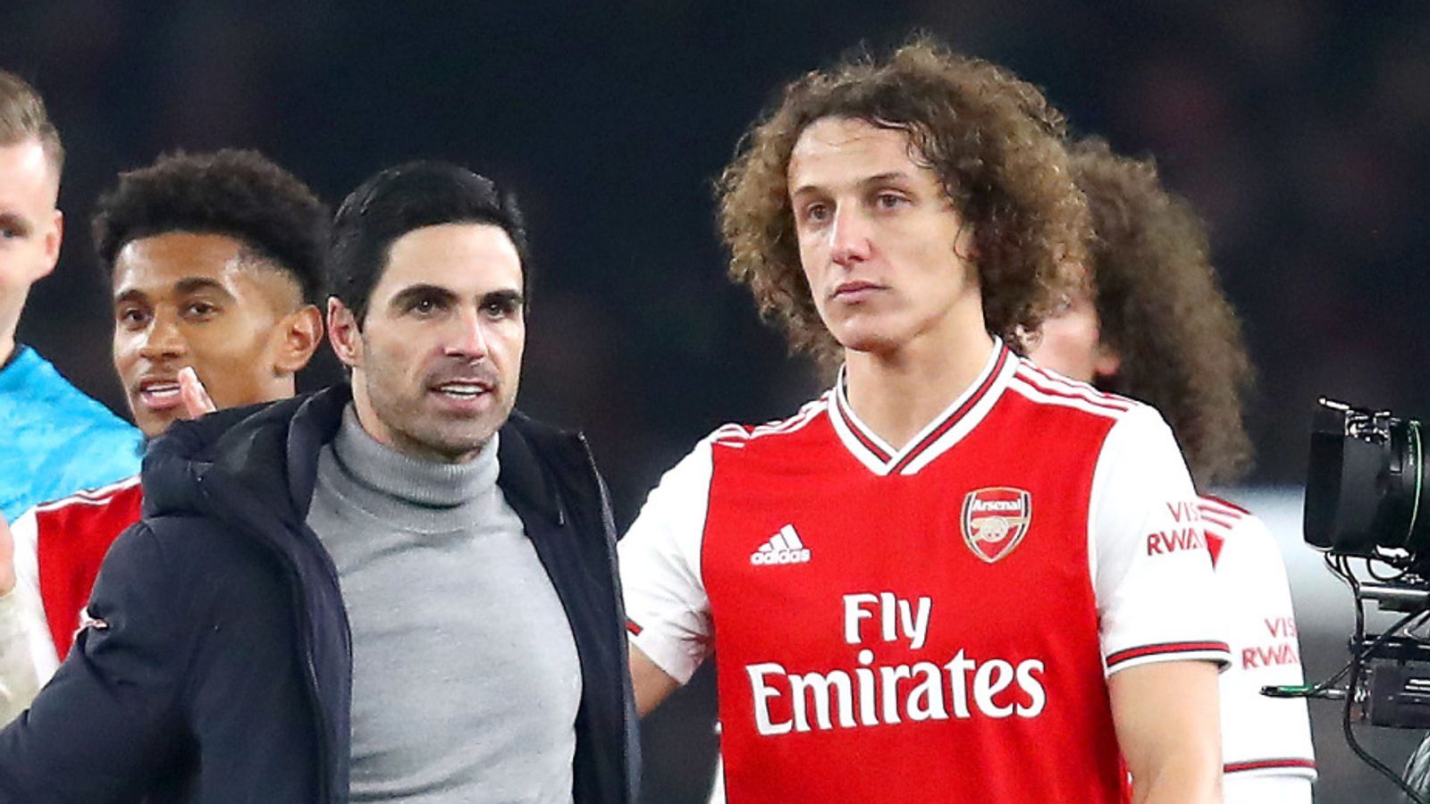 David Luiz: Mikel Arteta says he wants Arsenal defender to extend