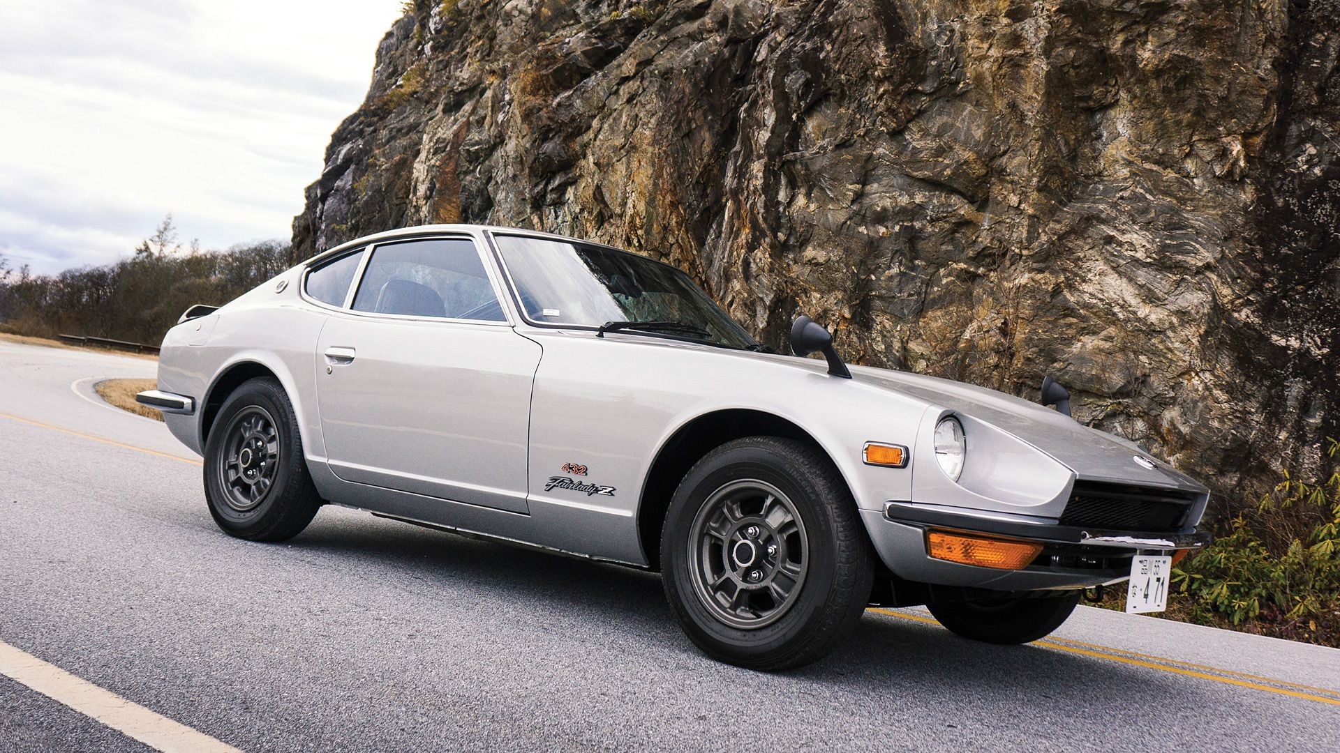 Nissan Fairlady Z432 Wallpaper, Specs & Videos
