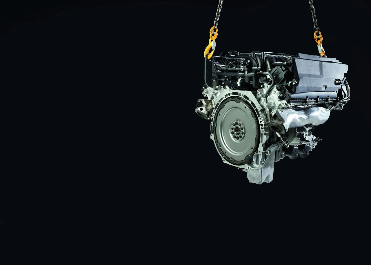 Land Rover Range Rover Sport (510hp V8 Engine) wallpaper