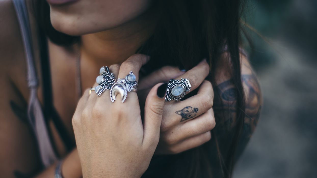 GOTHIC Girls Fingers Hands Ring Tattoo Wallpaperx1080