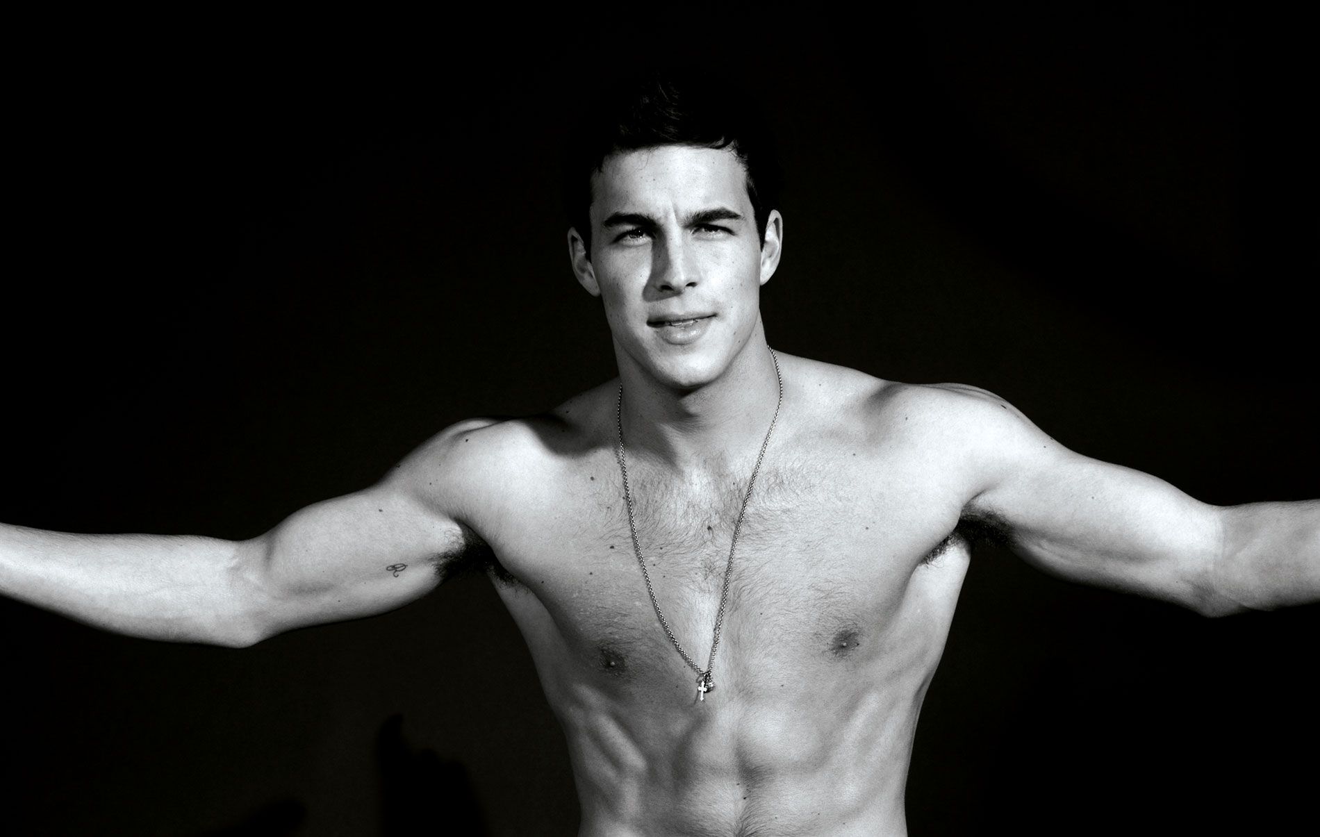 mario casas Picture #129902950