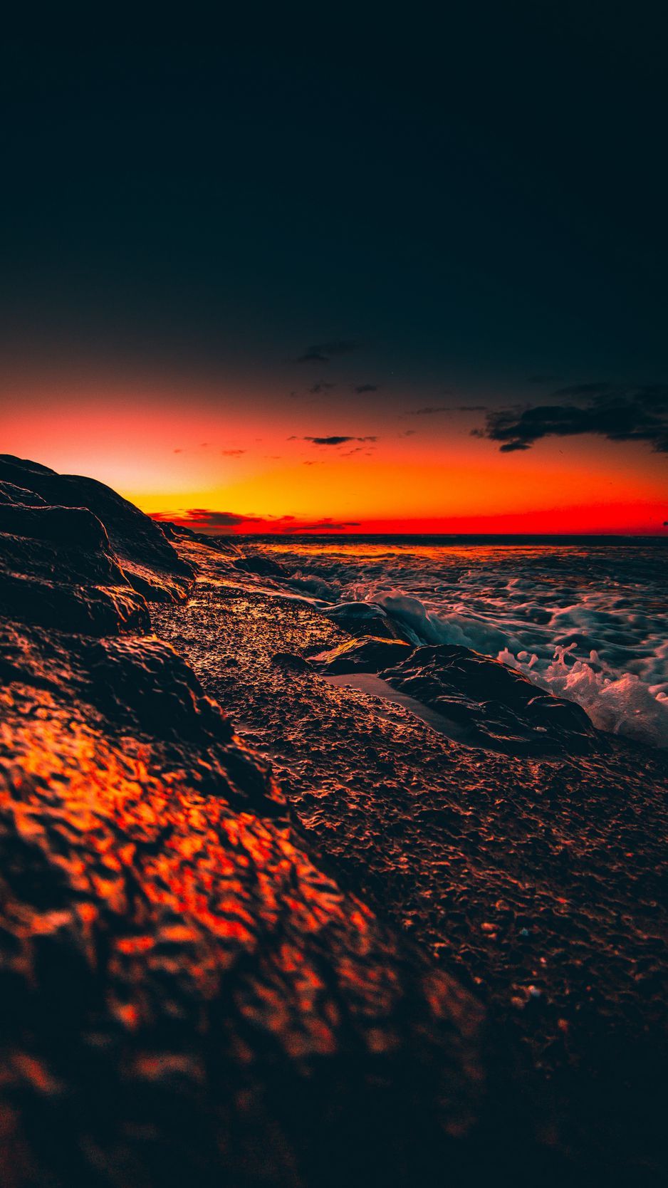 Download wallpaper 938x1668 ocean, sunset, surf, wave, sky, night