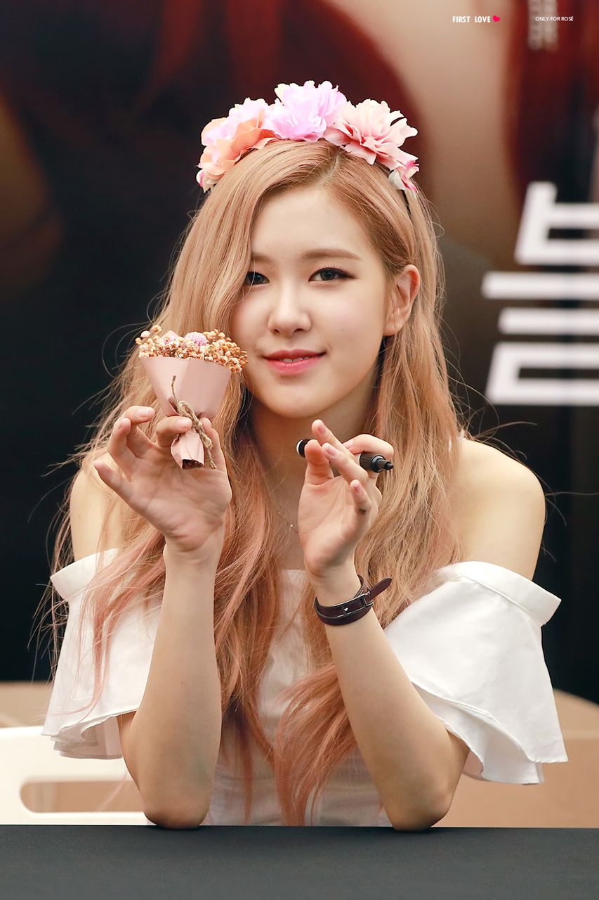 image about rosé. See more about rose, blackpink and kpop