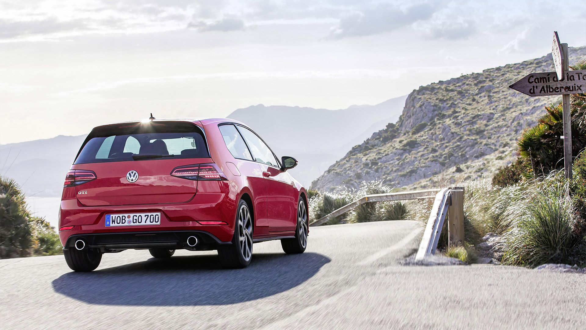 Volkswagen Golf GTI Wallpaper, Specs & Videos HD