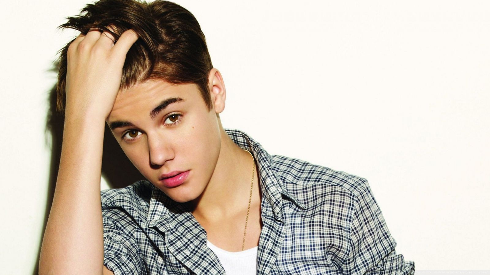 Justin Bieber Ultra HD Desktop Background Wallpaper