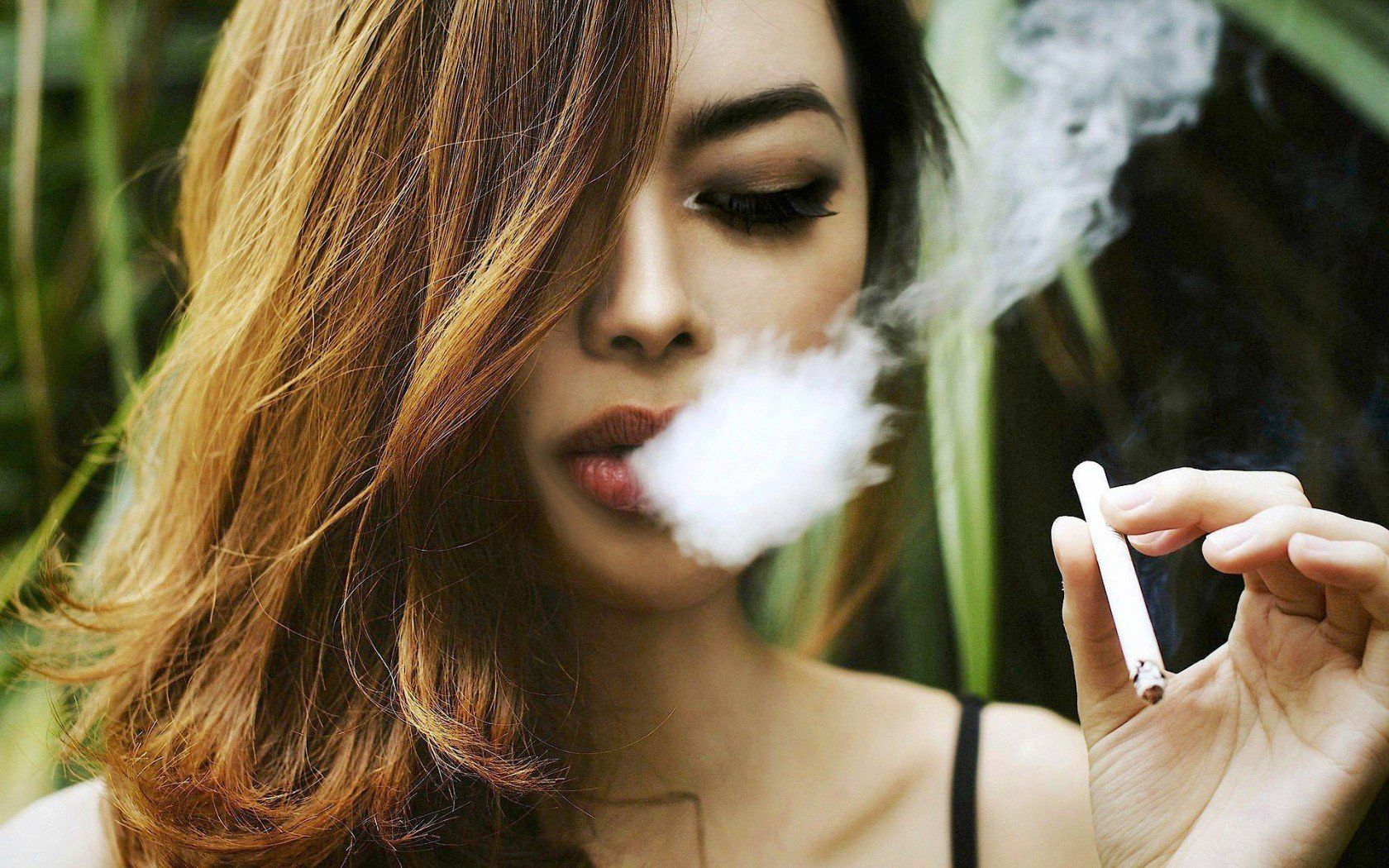 women, Brunette, Smoking, Cigarettes, Smoke HD Wallpaper
