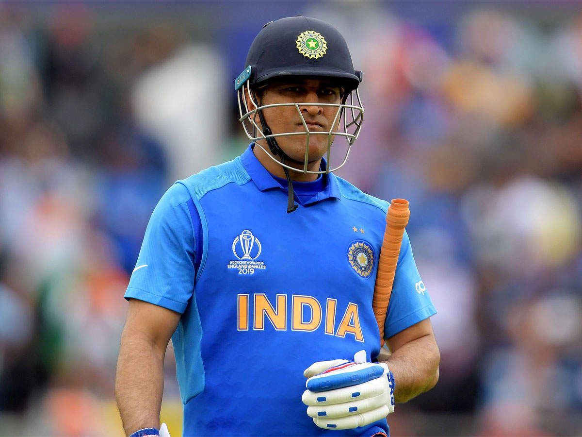 MS Dhoni: If Dhoni doesn't quit, he may not be automatic pick