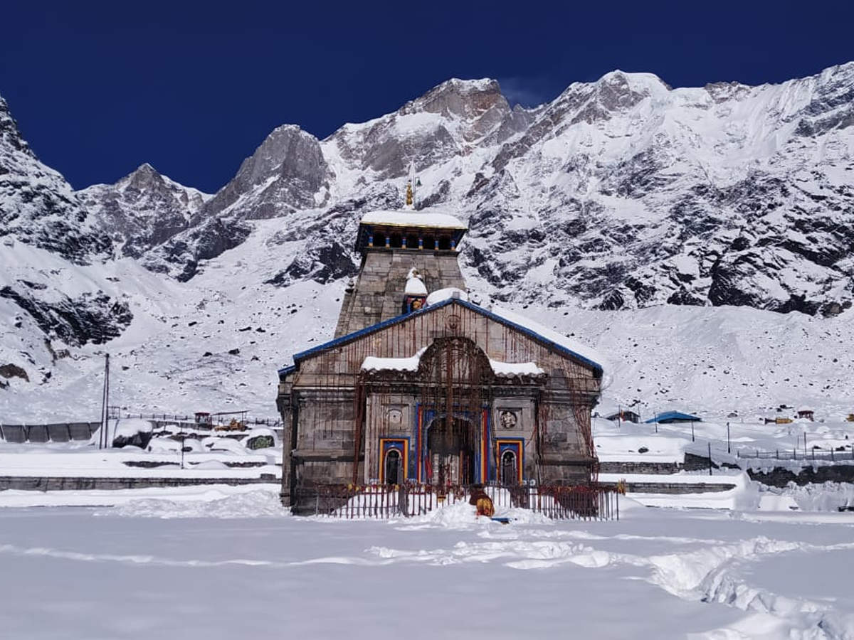 Kedarnath Mandir in Snowfall: image of kedarnath mandir trapped in snow. Navbharat Times Photogallery