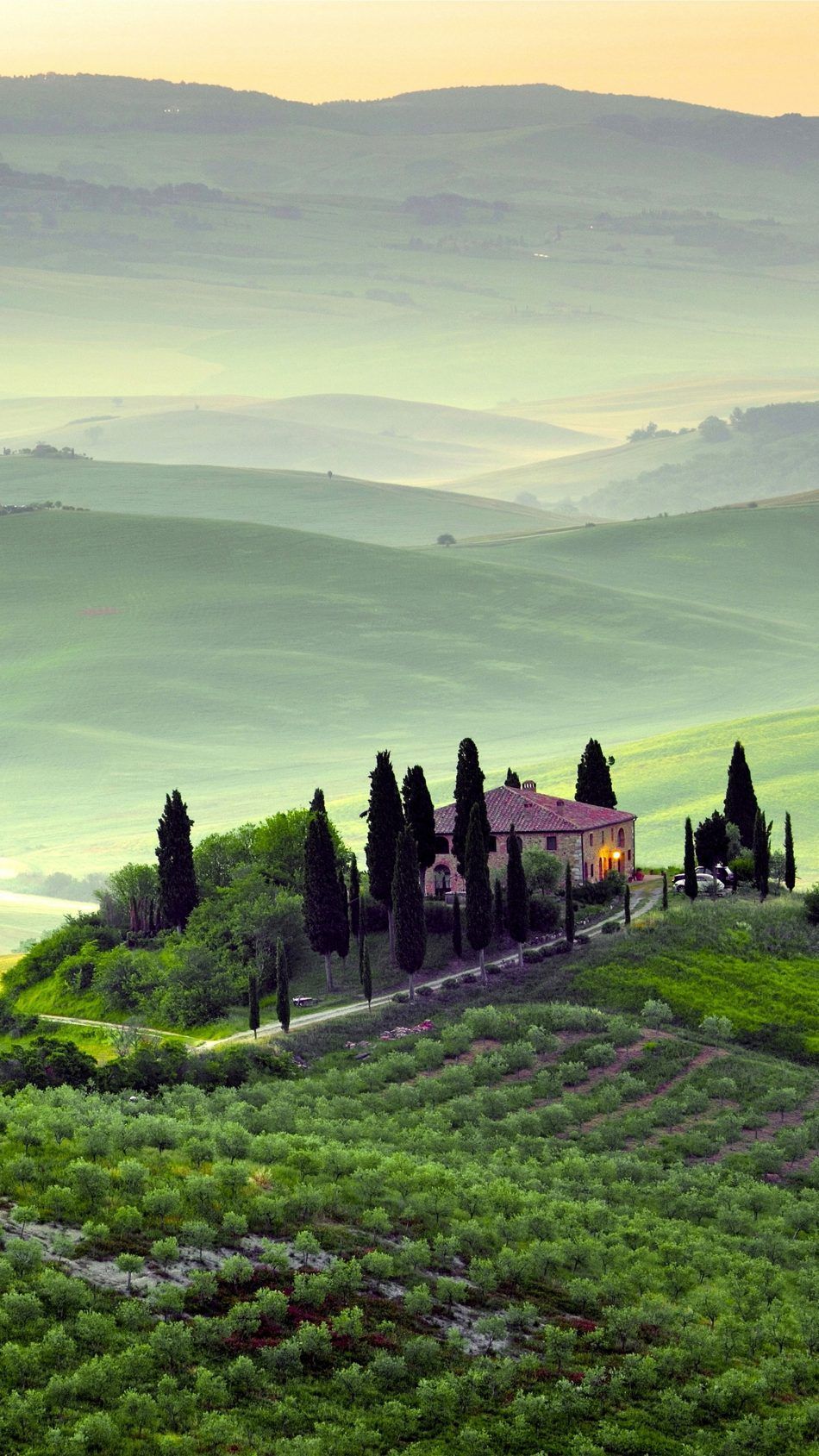 Tuscany Italy Landscape 4K Ultra HD Mobile Wallpaper. Italy
