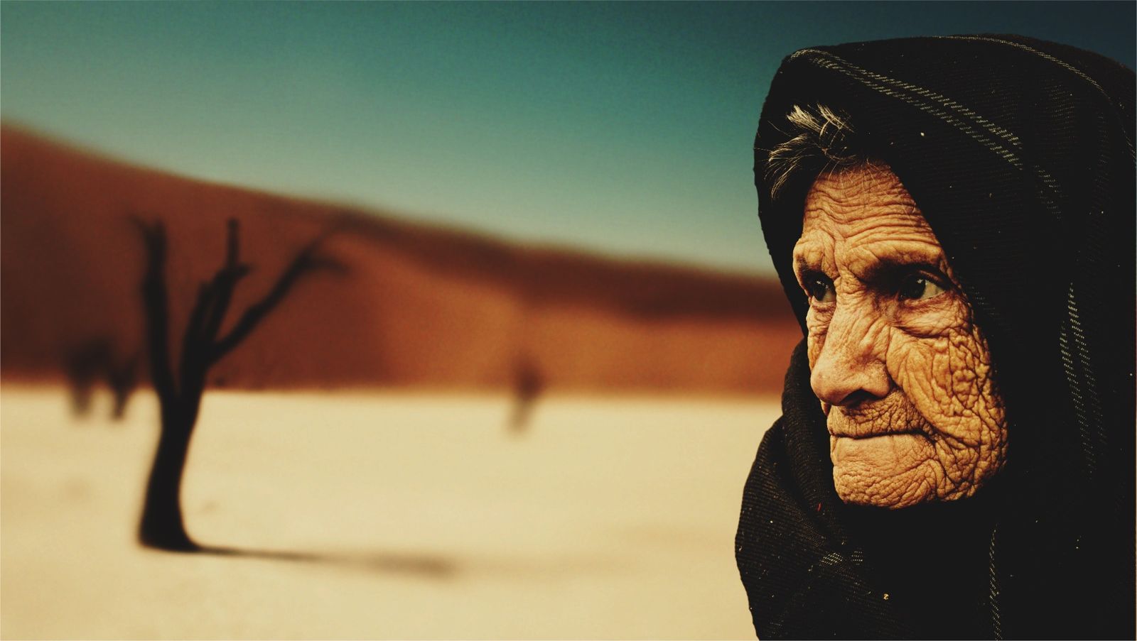 Woman Person Macro Sand Old Desert Wallpaper.com