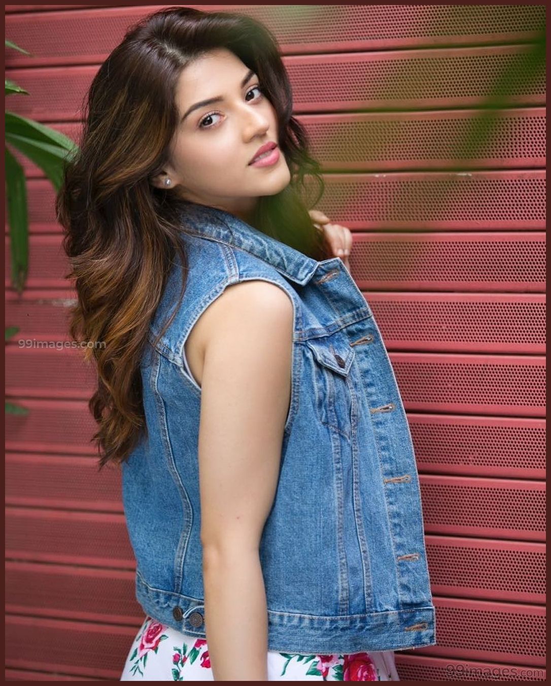 Mehrene Kaur Pirzada Beautiful HD Photo & Mobile Wallpaper HD