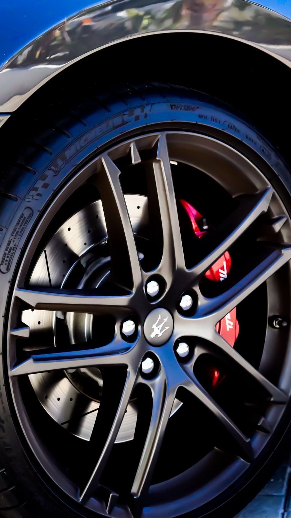 automotive rim background