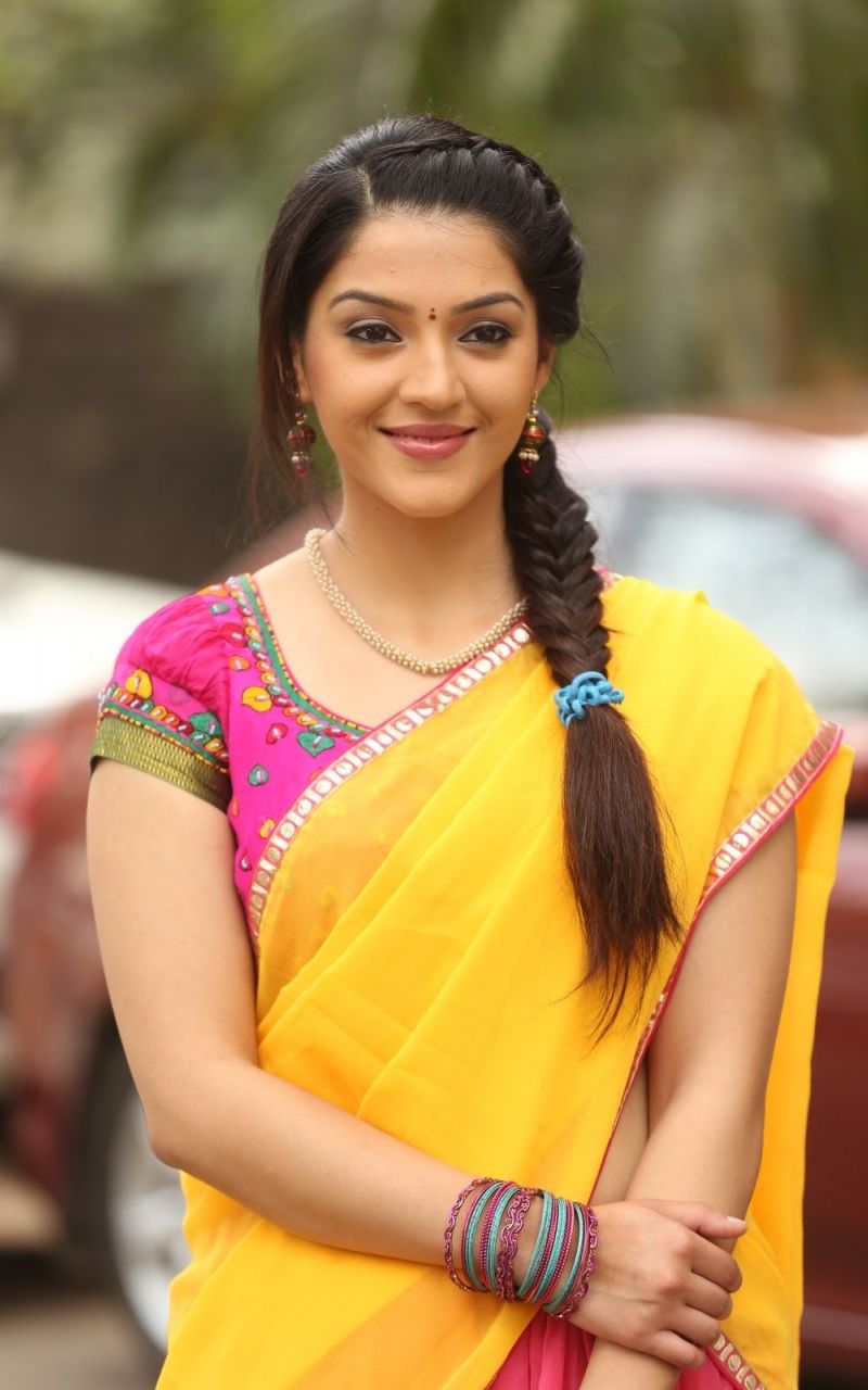 Free download Mehreen Kaur At Kgvpg Press Meet Mehreen Wallpaper