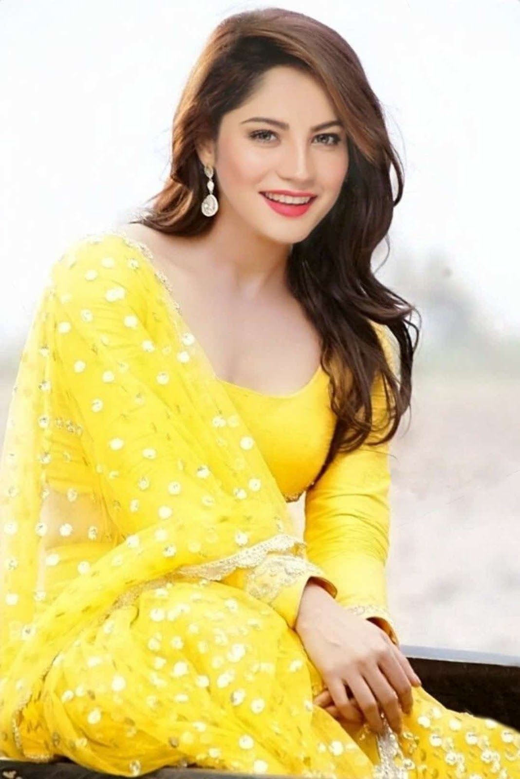 Neelam Muneer Latest Photo HD. Pakistani Actress Neelam Muneer