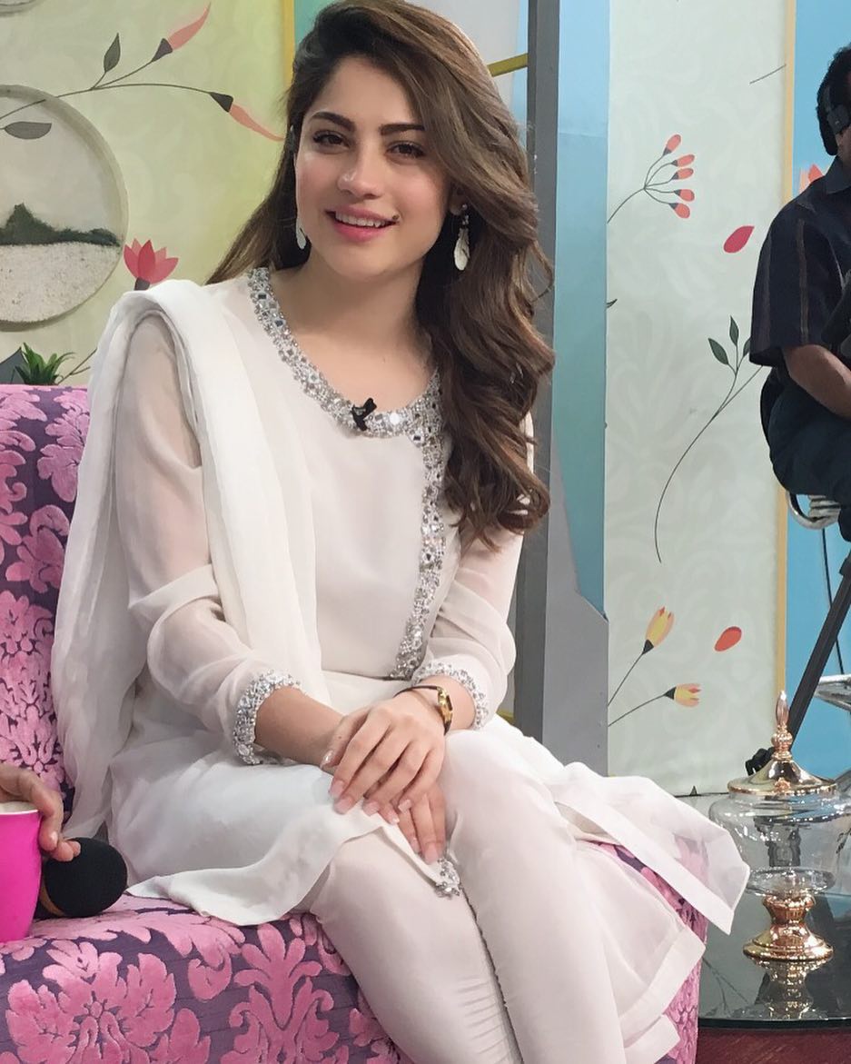 Neelam Muneer Beautiful Pics Hd. Images. Wallpaper