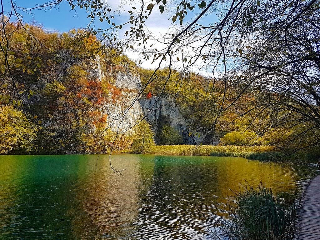 Plitvice Lakes autumn visit, season of beautiful colours