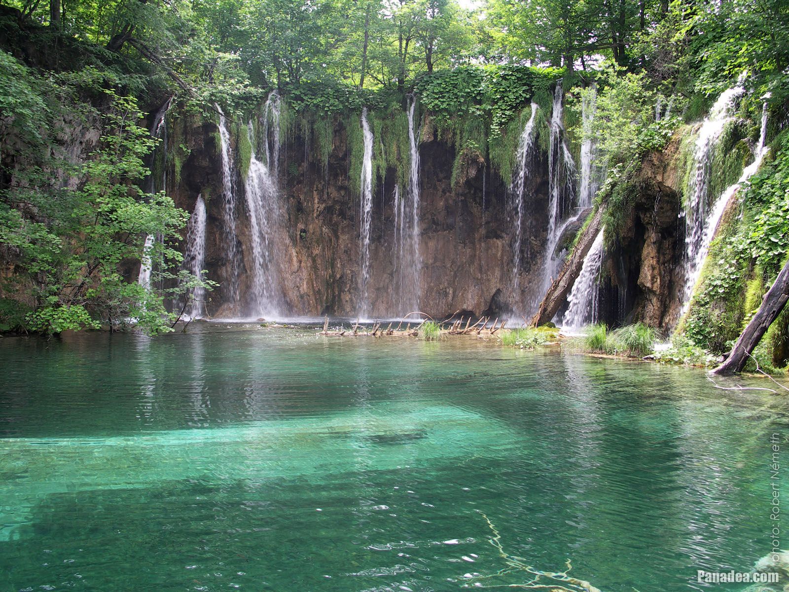 Panadea > Travel guide gallery lakes and waterfalls