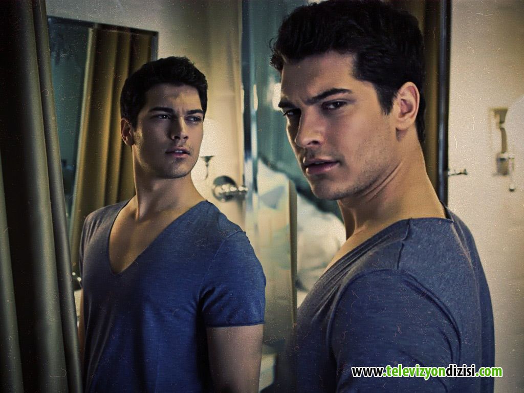 Çagatay Ulusoy Actors and Actresses Wallpaper 30626590