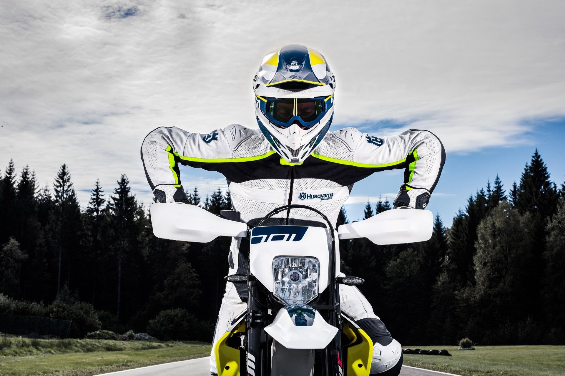 Husqvarna Supermoto Wallpaper