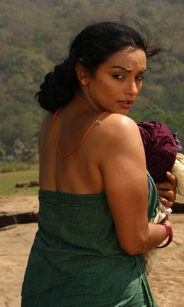 Swetha Menon wallpaper