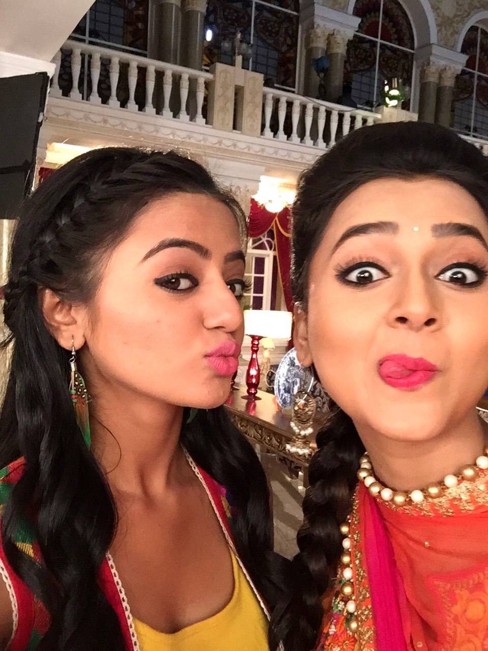 Exclusive: Helly Shah gets candid on camera! #Swaragini