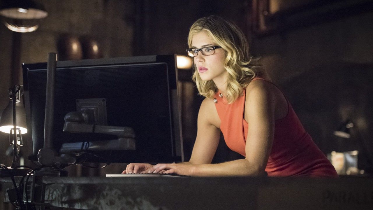 Felicity Smoak Wallpapers Wallpaper Cave