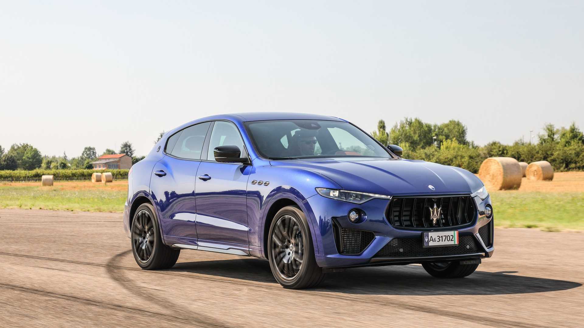 Maserati Levante Trofeo e GTS, il V8 si tinge di Tricolore