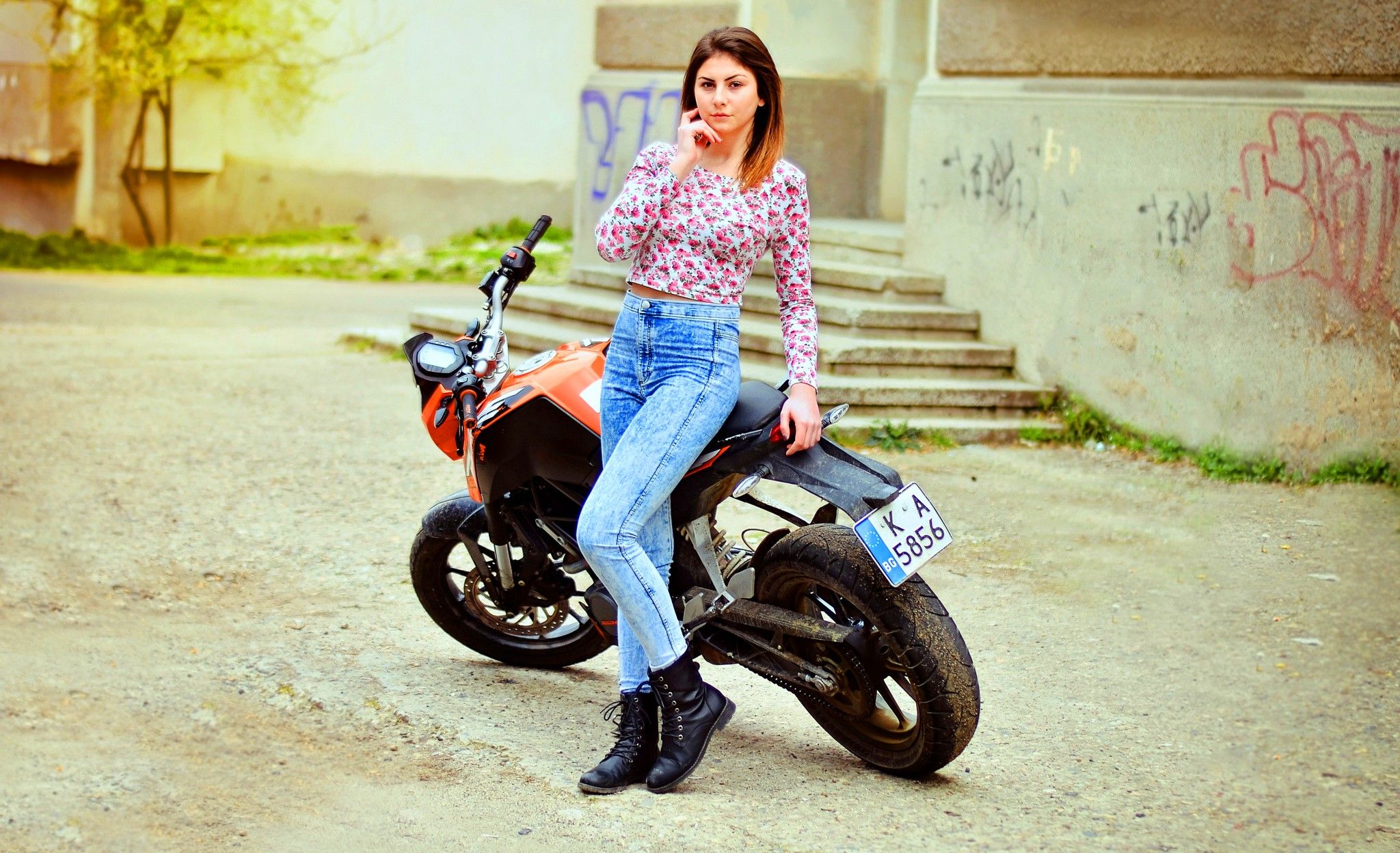 hand On Face, Women With Bikes, KTM, Jeans Wallpaper HD / Desktop