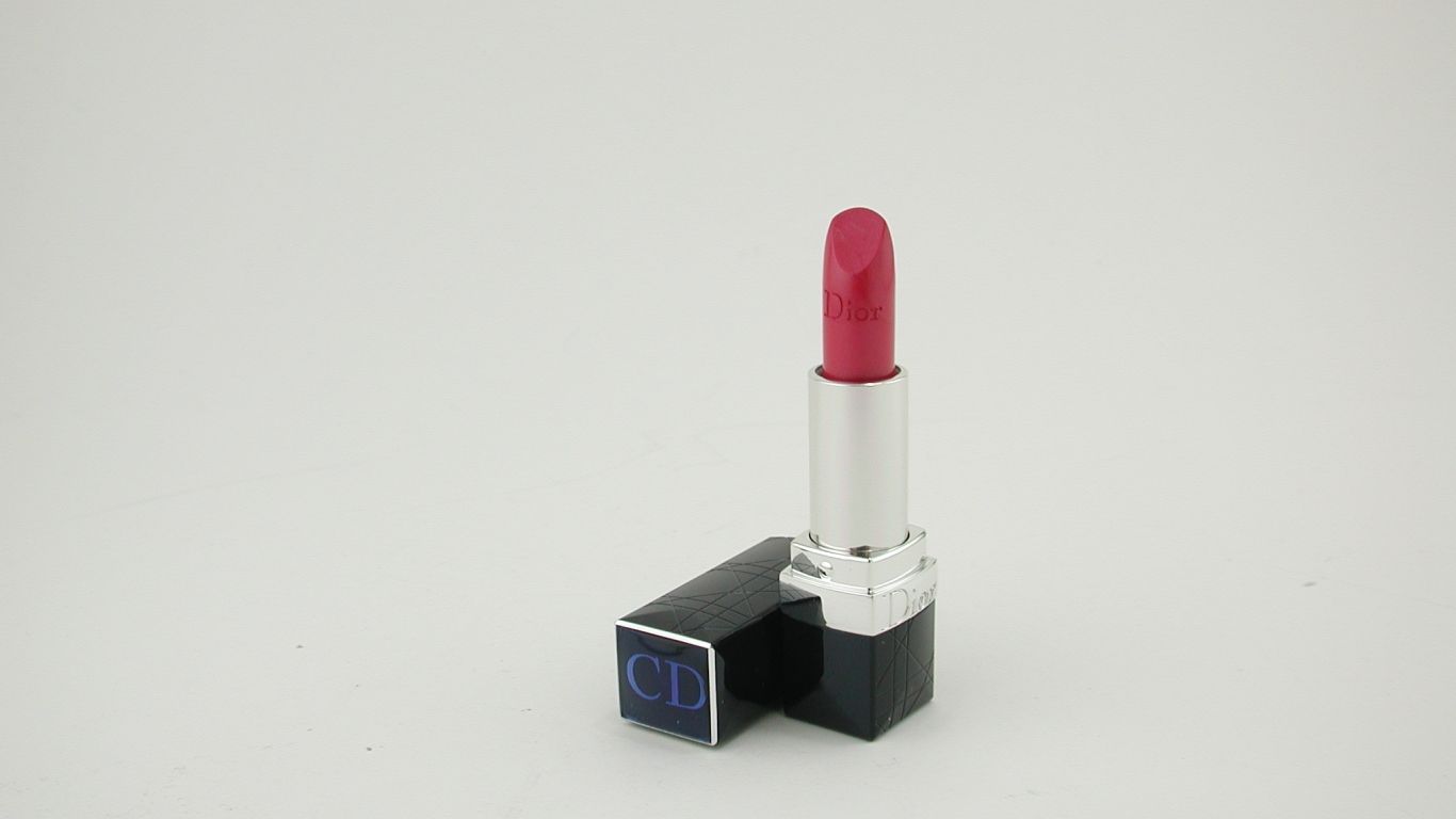 christian dior rouge, lipstick, red 1366x768 Resolution