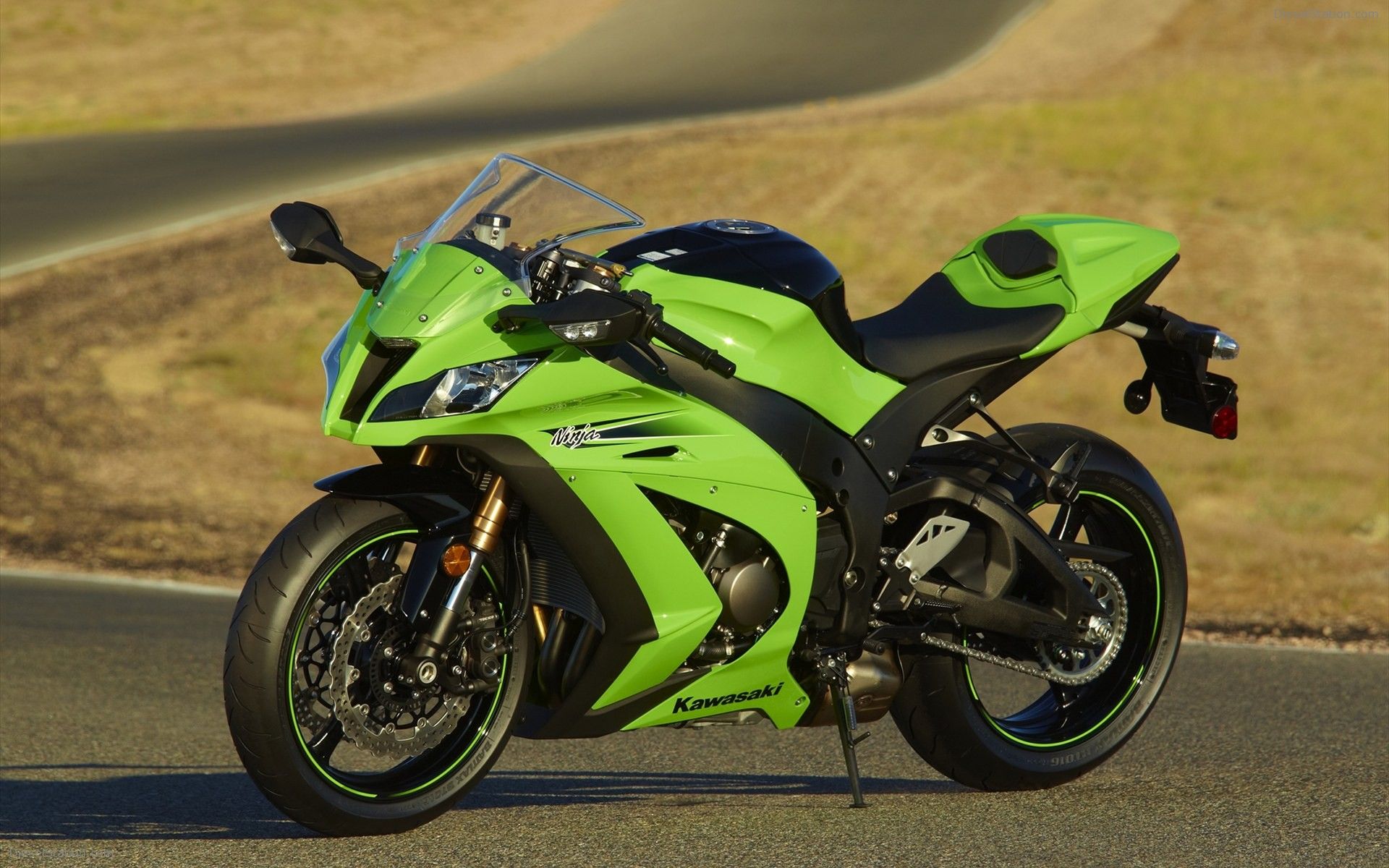 Kawasaki Ninja ZX 10R 2011 Widescreen Exotic Car Wallpaper