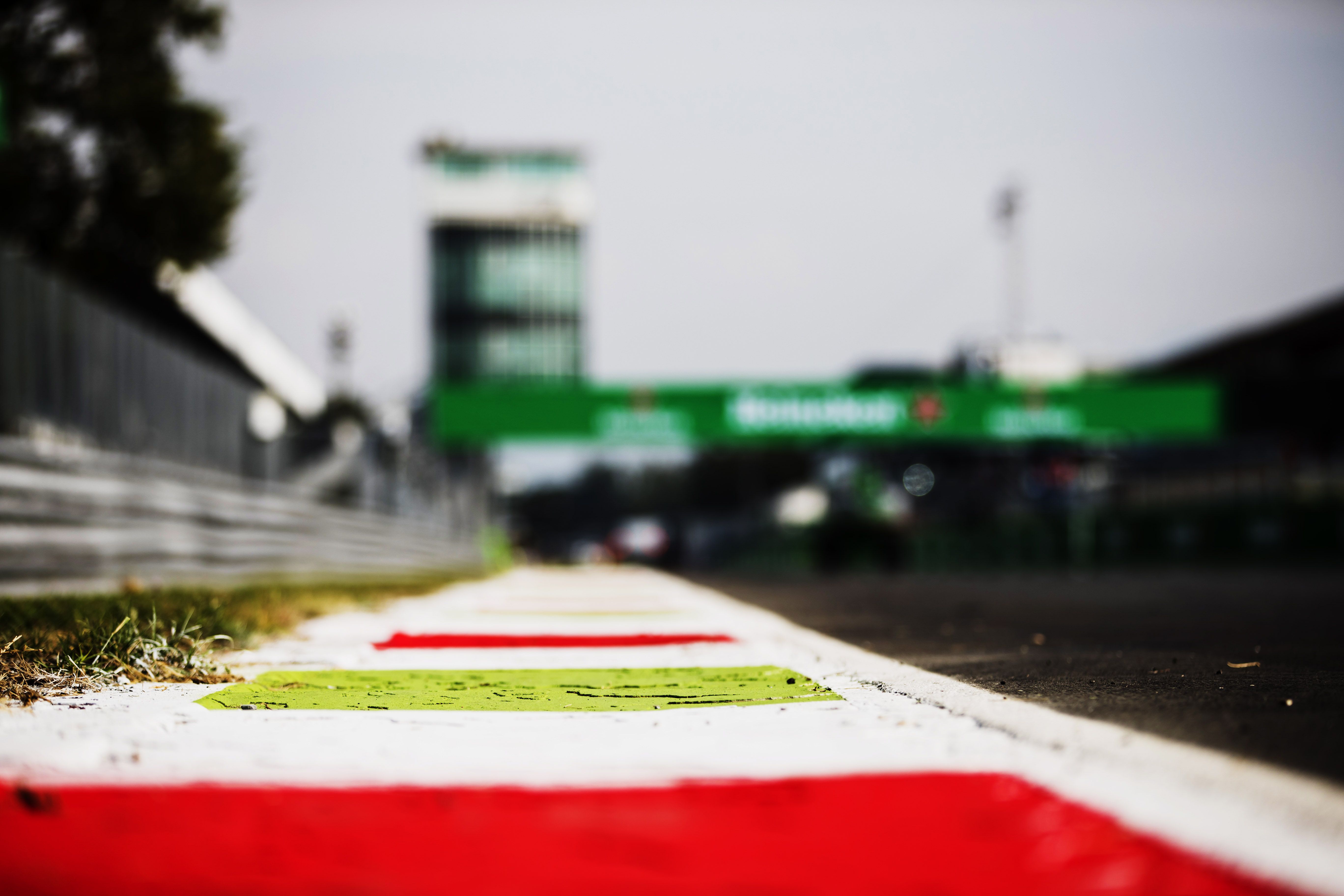 Flying crash Alex Peroni 2019 Monza F3 race