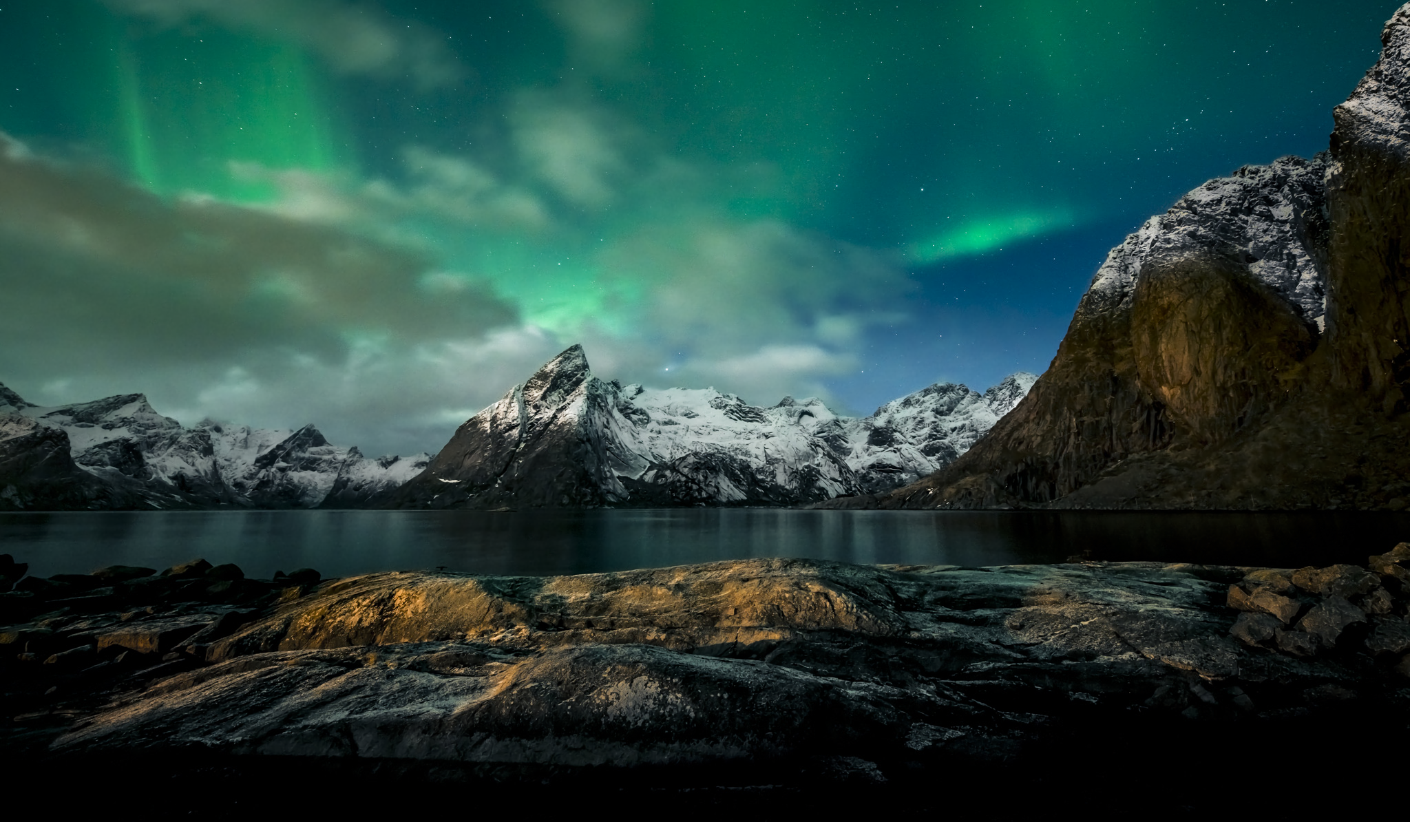 Northern Lights over Winter Mountains in Norway HD Wallpaper