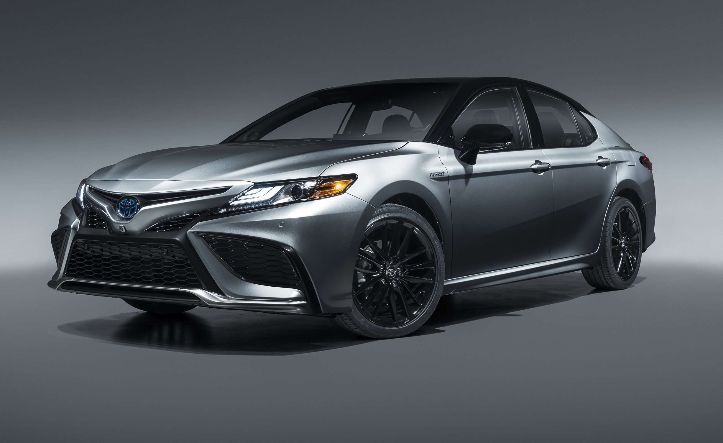 Toyota Camry Gets New Trims, Avalon XLE Now With AWD
