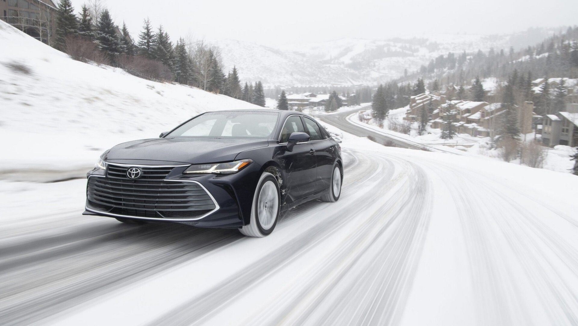 Toyota Avalon Gains AWD, New Nightshade Edition And Android