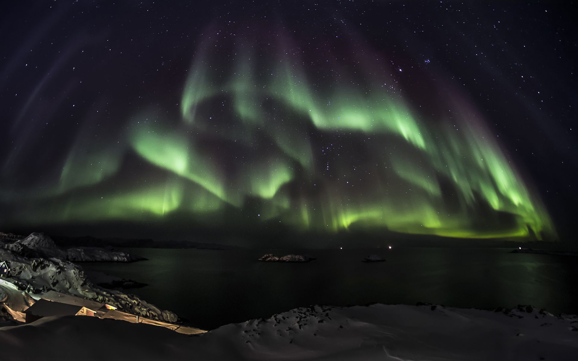 Aurora Borealis Northern Lights Night Green Stars sky e wallpaperx1200